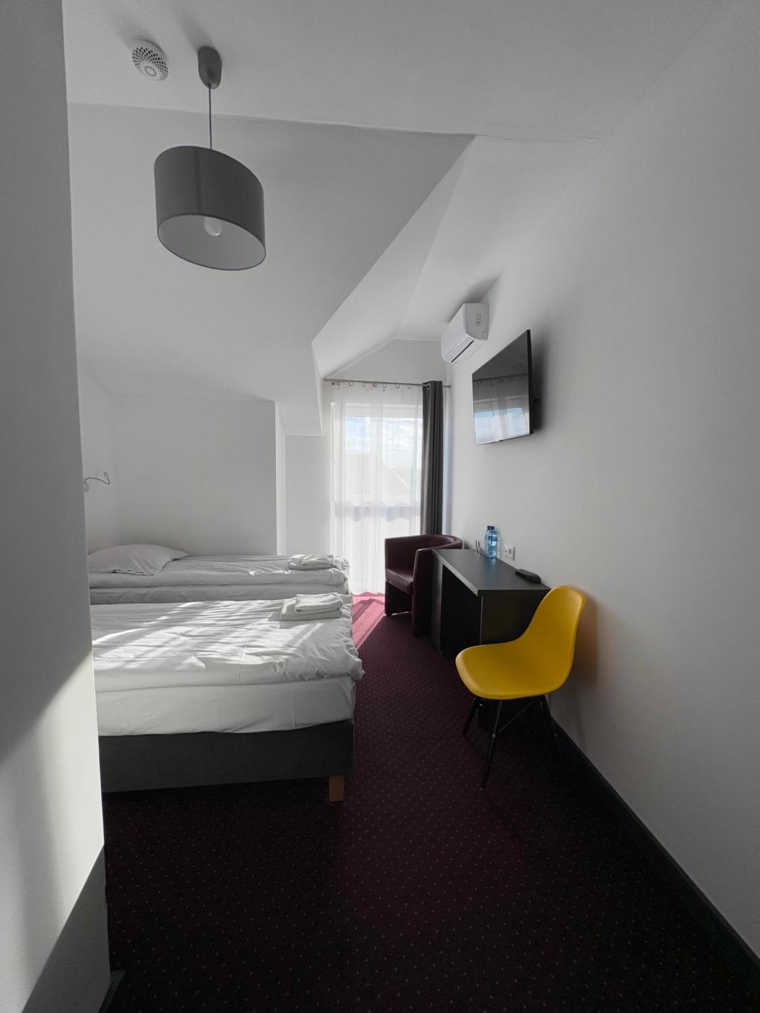 Hotelik & Restauracja Amber Raszyn Eksteriør bilde